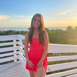 Meet your Posher, Julia